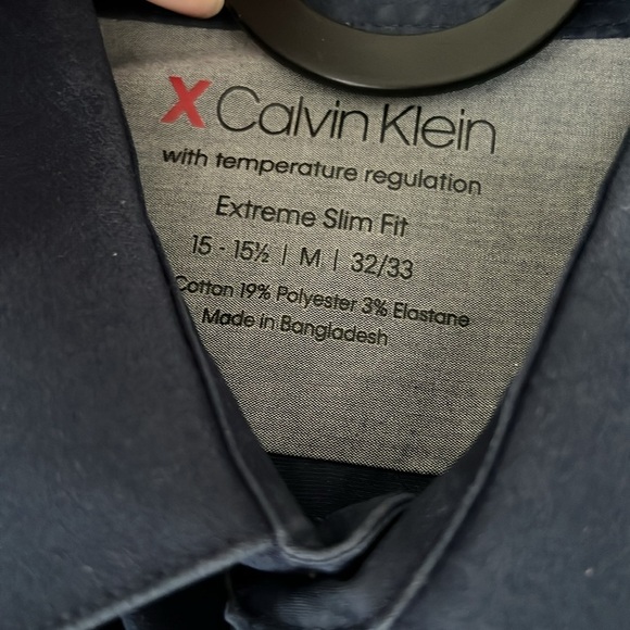 Calvin Klein Blue Dress Shirt Elegant Design - Picture 3 of 3